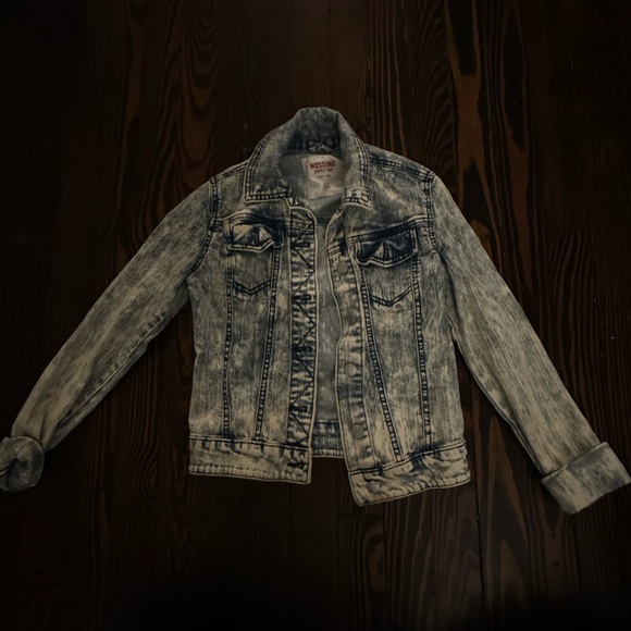 Mossimo Cropped acid wash denim jacket - Picture 1 of 4
